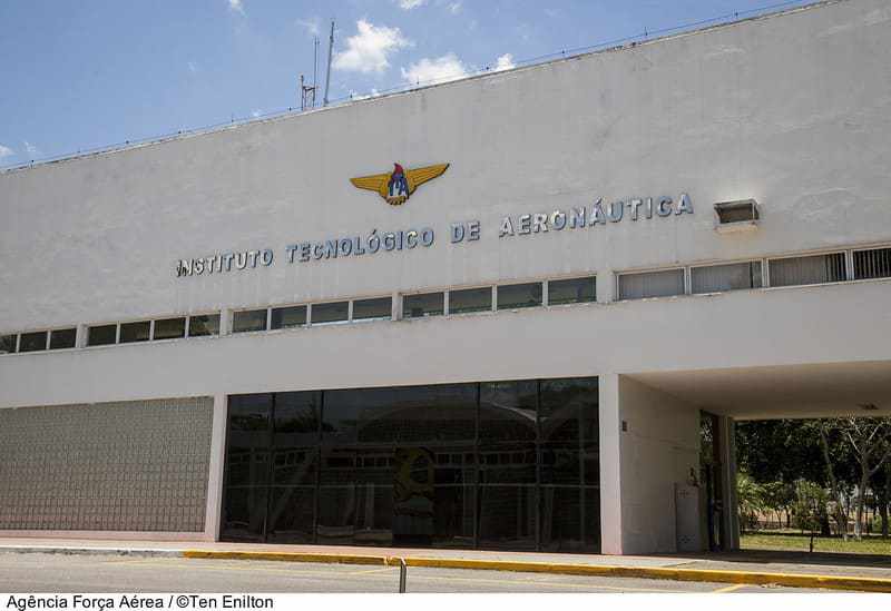 Fachada do campus do Instituto Tecnológico de Aeronáutica